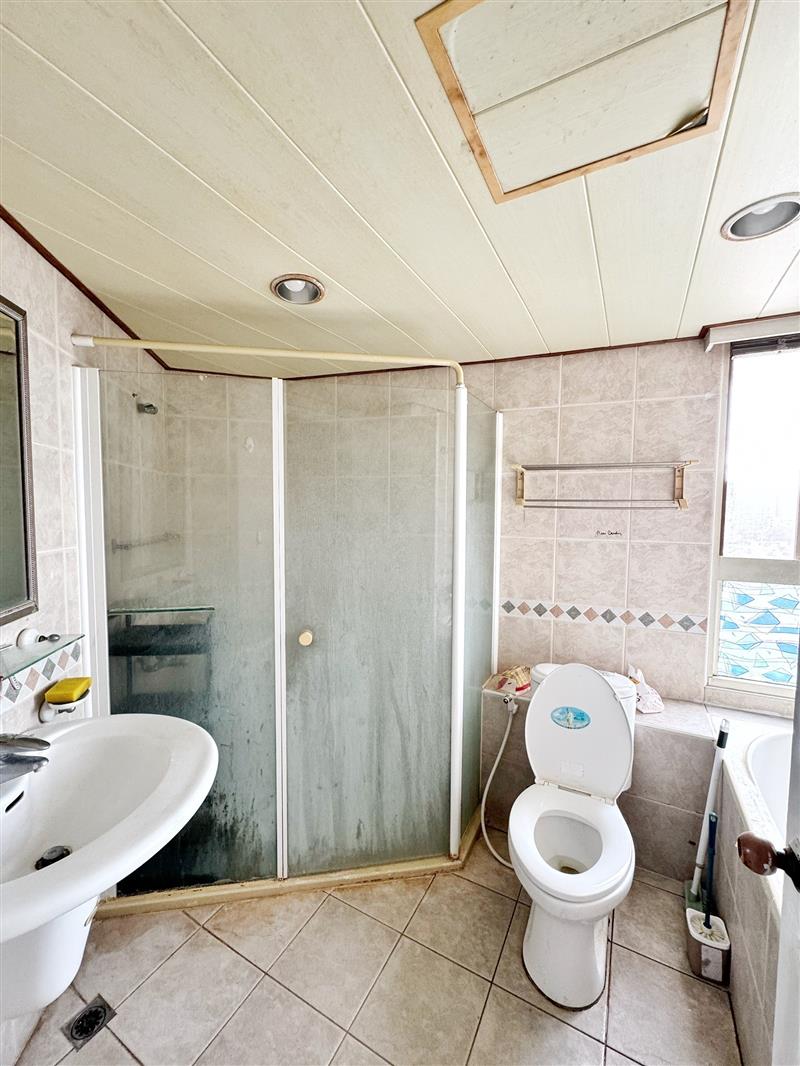 社宅🏠大埤電梯獨立套房近正修科大鳥松溼地公園📞愛窩,愛窩 iwow house