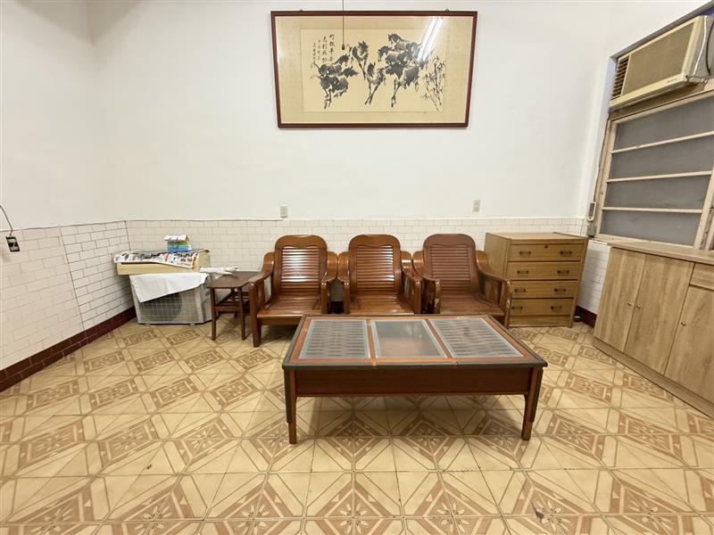社宅🏠長明後驛商圈可寵大空間近高雄車站📞愛窩,愛窩 iwow house