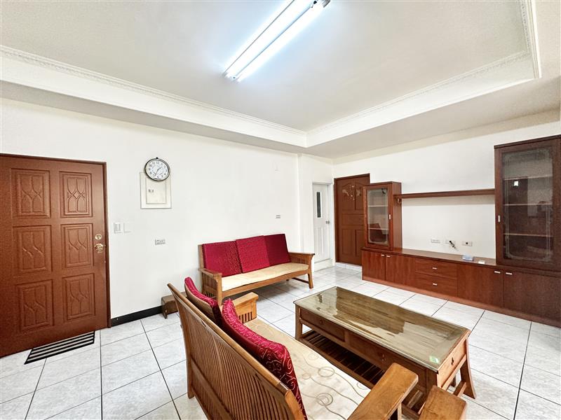 社會住宅🏠文恩高鐵商圈採光3房榮總愛窩,愛窩 iwow house