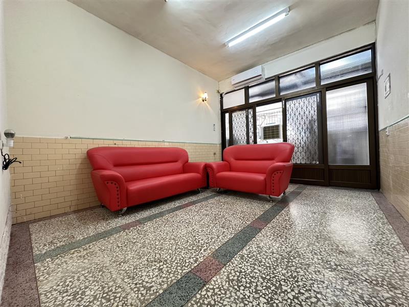 社會住宅🏠銀川內惟商圈萌寵二樓透天採光5房近美術館📞愛窩,愛窩 iwow house