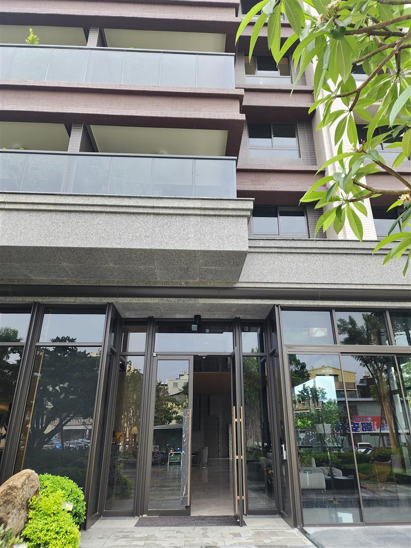 華北可租補鳳山車站電梯2房平車近鳳商捷運國1大東📞愛窩,愛窩 iwow house