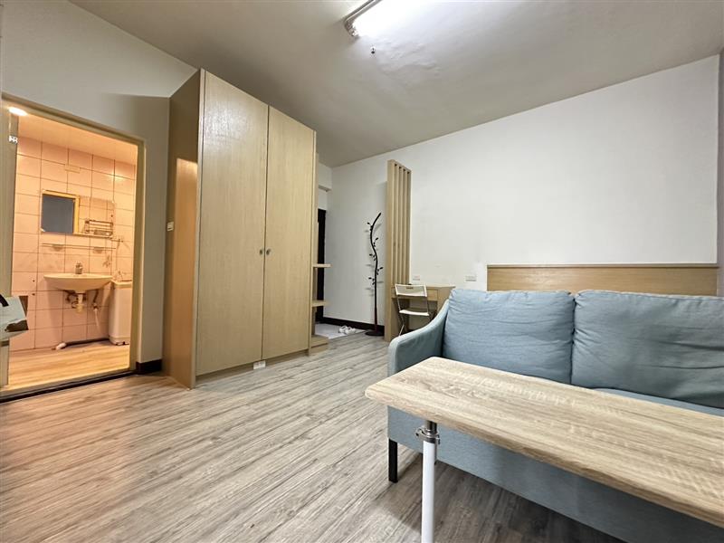 社宅🏠三多三14F三多商圈可租補精裝採光套房近捷站📞愛窩,愛窩 iwow house