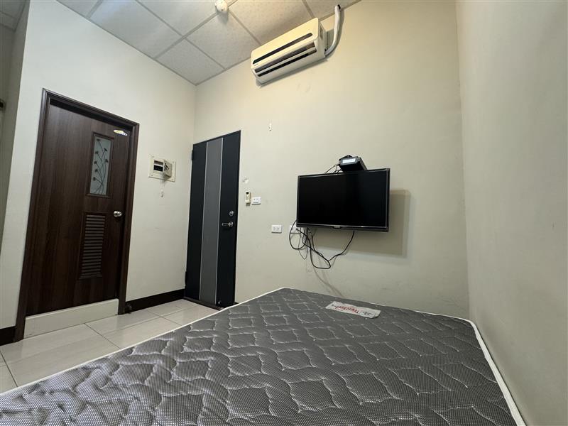 義仁202可租補貓寵套房近義華路國1📞愛窩,愛窩 iwow house