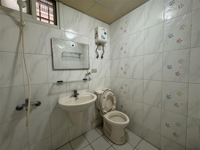 大順一2A農16採光獨洗輕軌捷運📞愛窩,愛窩 iwow house