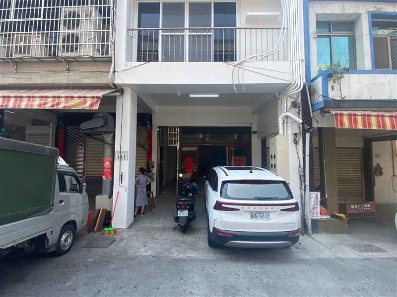 富野鹽埕埔新樂街商圈金店面近輕軌📞愛窩,愛窩 iwow house