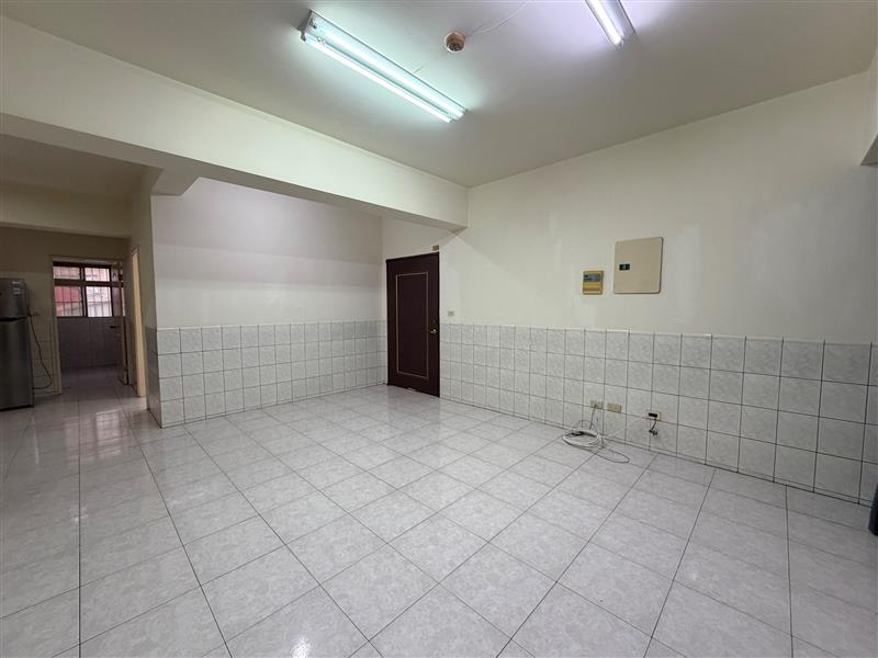 社宅🏠逢甲電梯3房平車近巨蛋高美館輕軌📞愛窩,愛窩 iwow house