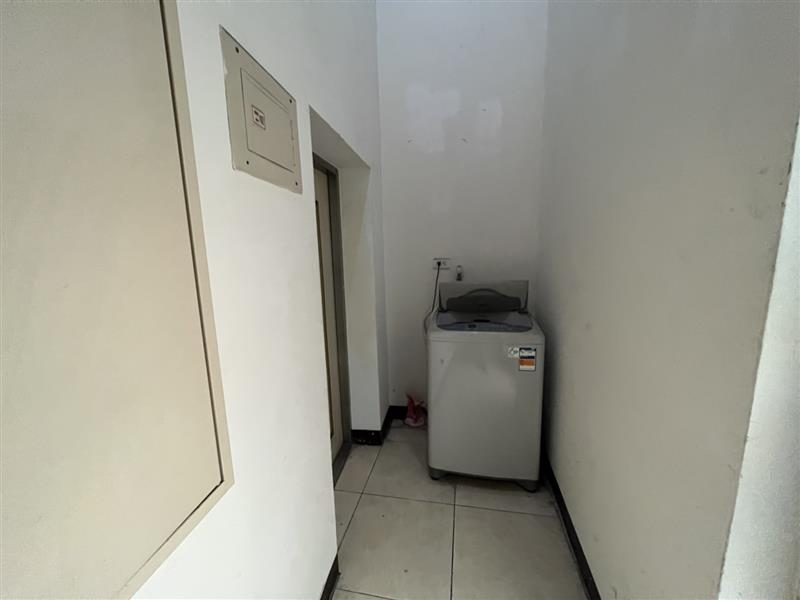 民生201可租補新崛江商圈採光套房近中央公園📞愛窩,愛窩 iwow house