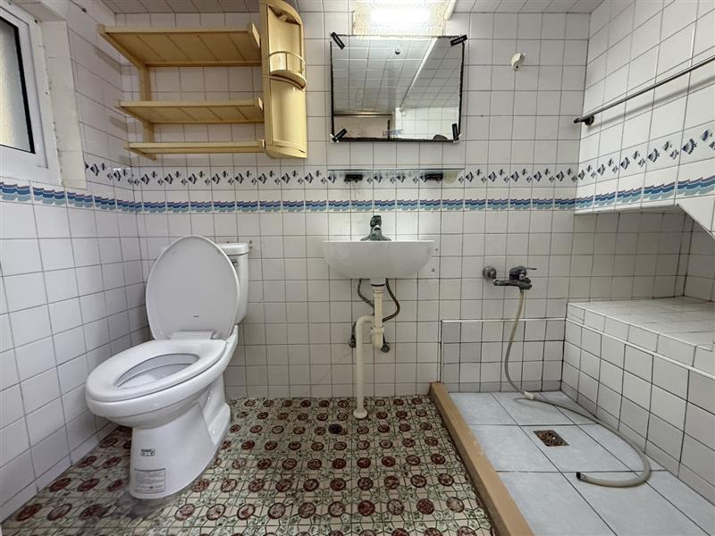 社宅🏠長明後驛商圈可寵大空間近高雄車站📞愛窩,愛窩 iwow house