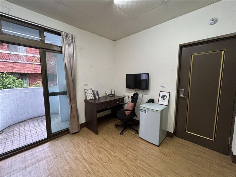 山腳301可租補陽台獨立套房近高科大正修📞愛窩,愛窩 iwow house