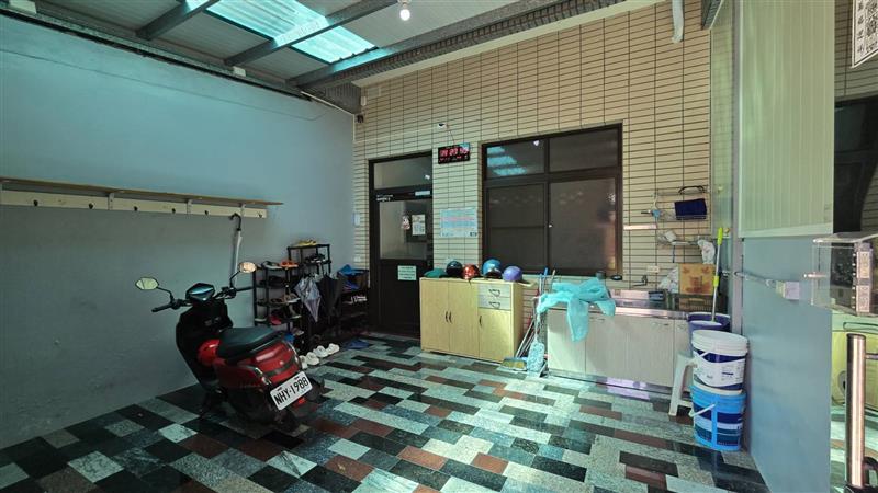 台上303獨洗陽台近火車捷運站📞愛窩,愛窩 iwow house