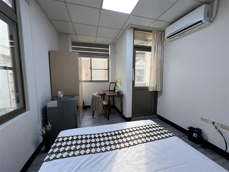 翠福2B雙面大採光獨陽近前鎮高中站愛窩,愛窩 iwow house
