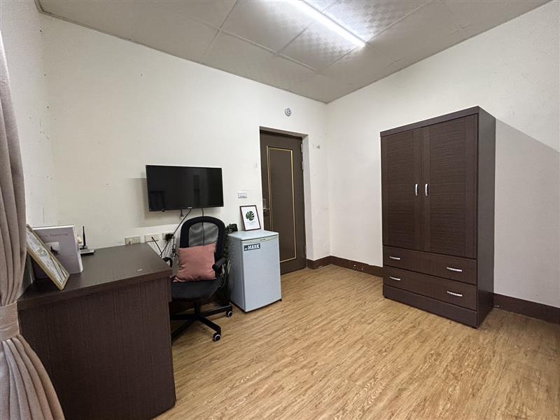 山腳301可租補陽台獨立套房近高科大正修📞愛窩,愛窩 iwow house