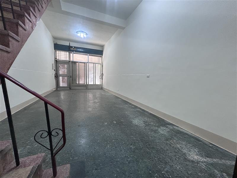 社宅🏠九如一大坪數獨棟透天門口可停車近國1輕軌📞愛窩,愛窩 iwow house