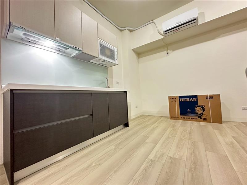 社宅🏠大中二2F全新電梯採光萌寵獨立套房近高鐵📞愛窩,愛窩 iwow house