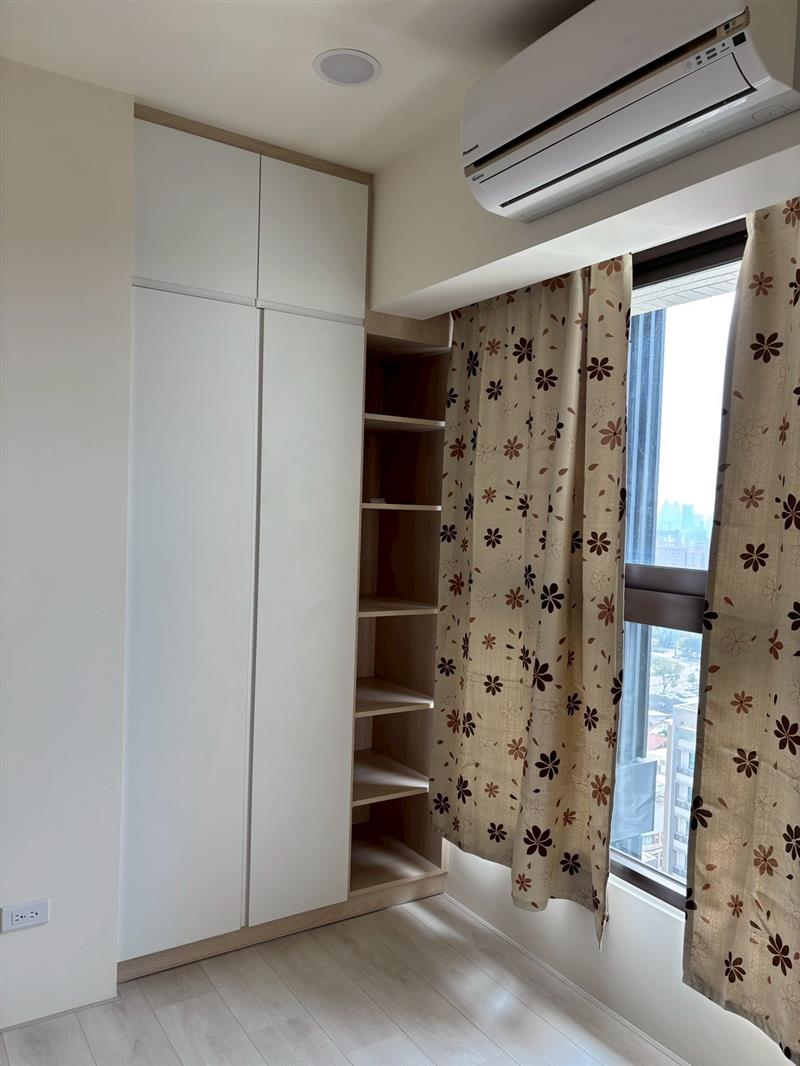 社宅🏠大中二陽高鐵商圈電梯採光2房車位三鐵共構近國10愛窩,愛窩 iwow house