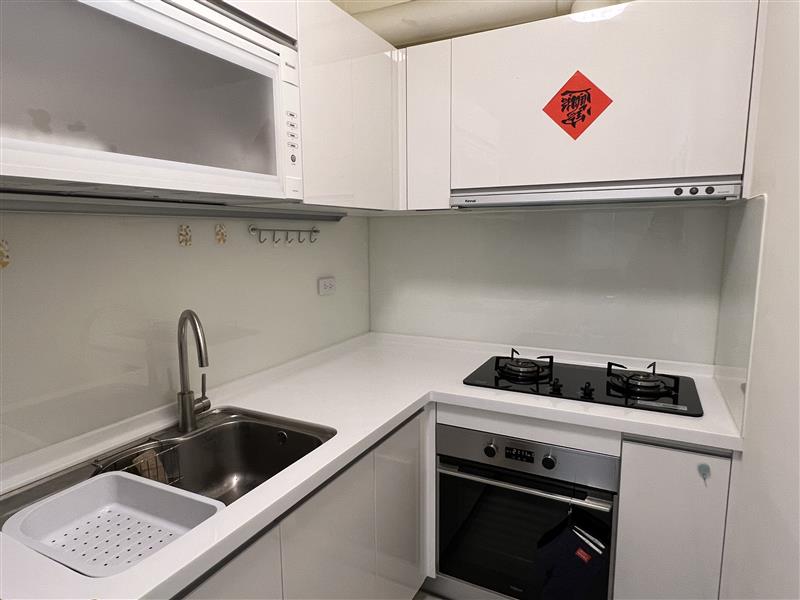 遼寧三中都景觀2房含車後驛捷運高鐵愛窩,愛窩 iwow house