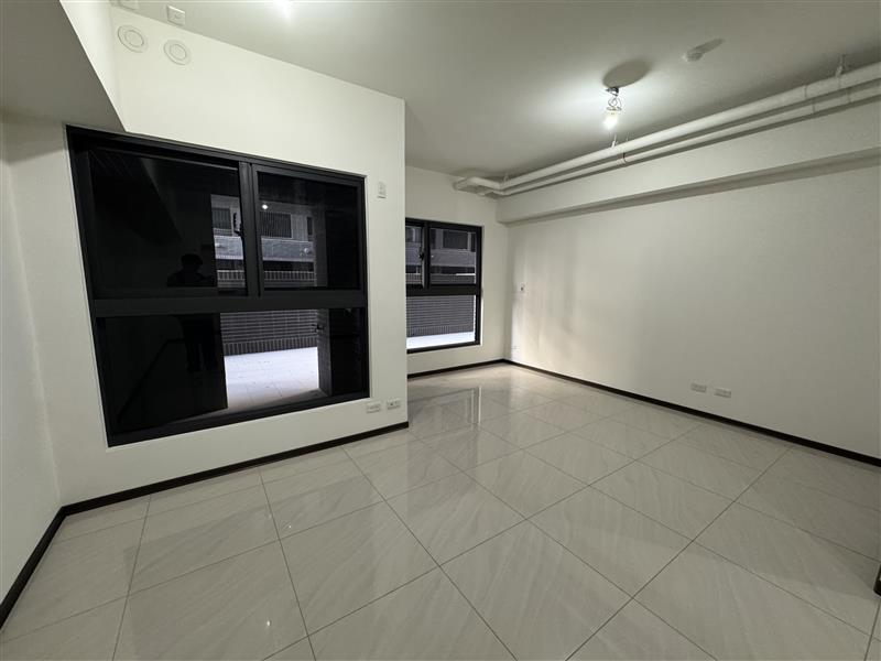 社宅🏠民族一明誠商圈電梯採光獨洗獨立套房近捷運巨蛋📞愛窩,愛窩 iwow house