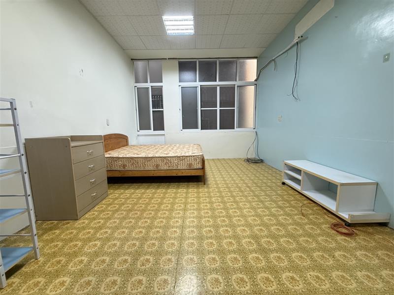 社宅🏠長明後驛商圈可寵大空間近高雄車站📞愛窩,愛窩 iwow house