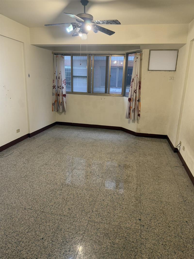 社宅🏠重如重愛商圈萌寵採光獨棟附超大露台近捷運高鐵📞愛窩,愛窩 iwow house