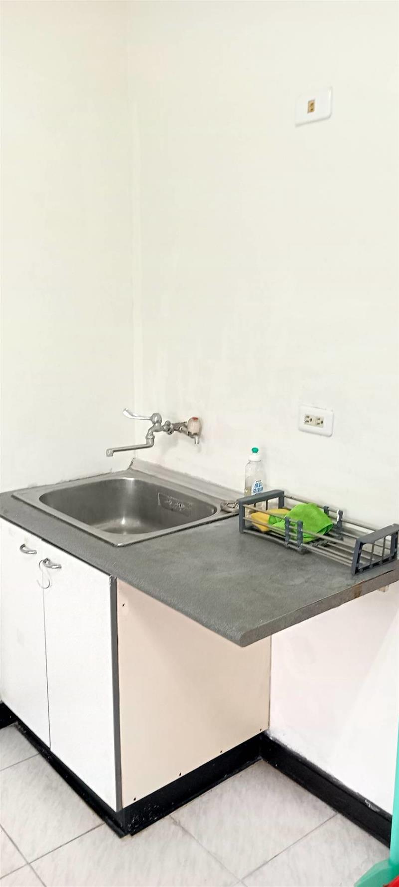 社宅🏠忠孝甲仙商圈電梯獨立套房近夜市台20📞愛窩,愛窩 iwow house