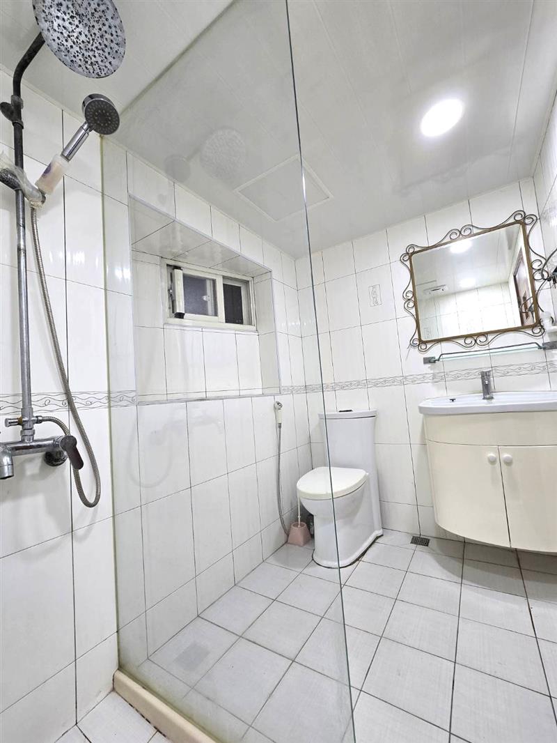 四維四4房低樓層近光榮碼頭輕軌愛窩,愛窩 iwow house