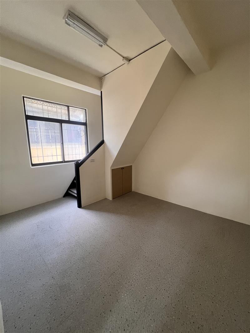 軍校公寓3+4樓7房空屋近世運捷運台積加工區📞愛窩,愛窩 iwow house