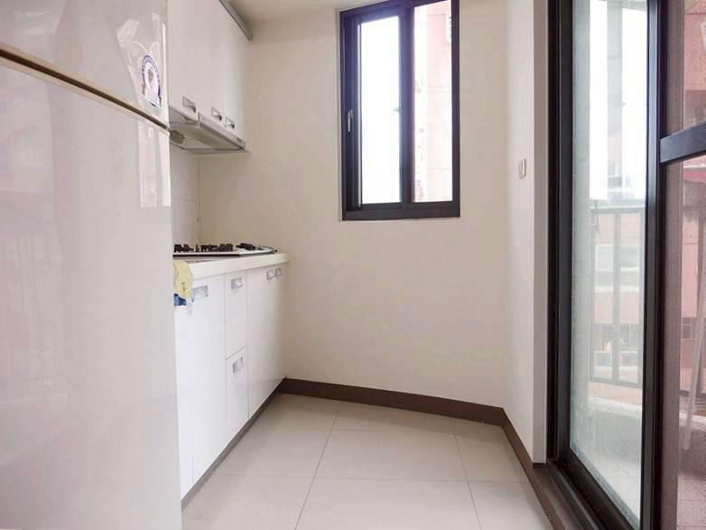 社宅🏠鼎山電梯採光4房機車位近台1輕軌高科建工📞愛窩,愛窩 iwow house