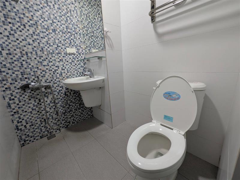 社宅🏠永順14F漢民商圈景觀陽台採光獨立套房近捷運📞愛窩,愛窩 iwow house