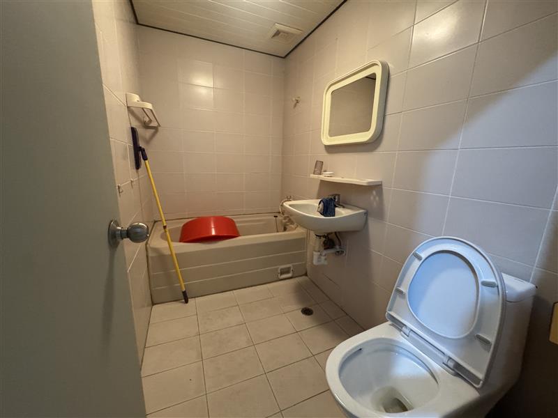 社宅🏠義利陽明商圈車庫透天採光4房近國1澄清湖📞愛窩,愛窩 iwow house