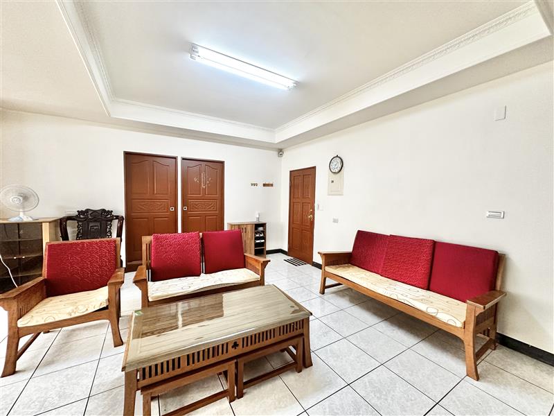 社會住宅🏠文恩高鐵商圈採光3房榮總愛窩,愛窩 iwow house