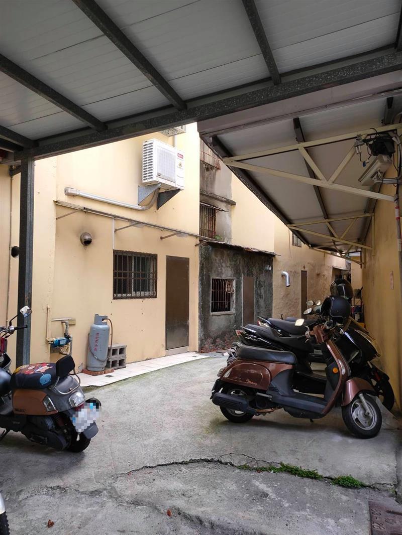 義仁202可租補貓寵套房近義華路國1📞愛窩,愛窩 iwow house