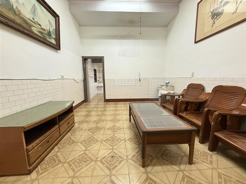社宅🏠長明後驛商圈可寵大空間近高雄車站📞愛窩,愛窩 iwow house