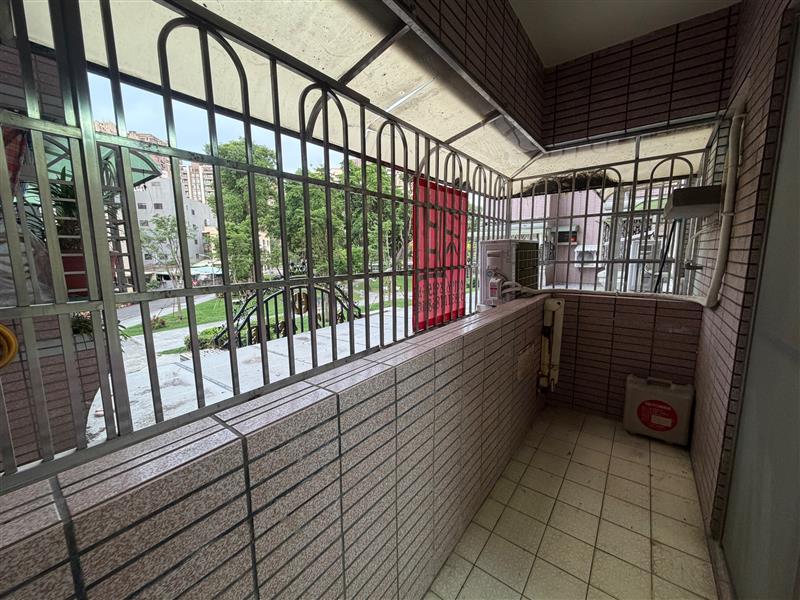 社宅🏠逢甲電梯3房平車近巨蛋高美館輕軌📞愛窩,愛窩 iwow house
