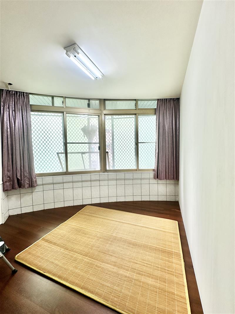 社會住宅🏠文恩高鐵商圈採光3房榮總愛窩,愛窩 iwow house