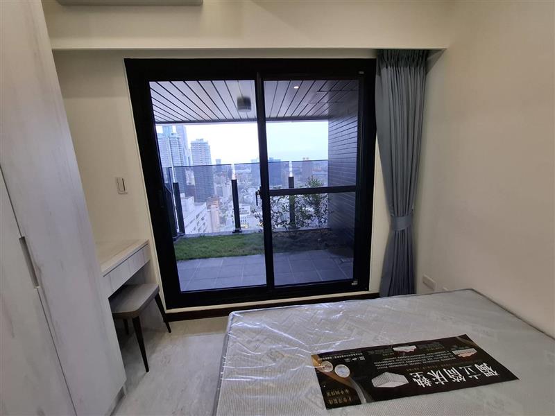 【稀有】全新未住 愛河第一排 高樓層景觀二房 (陽台直接看高雄流行音樂中心),愛窩 iwow house