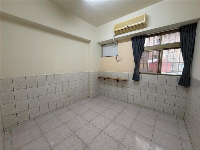社宅🏠逢甲電梯3房平車近巨蛋高美館輕軌📞愛窩,愛窩 iwow house