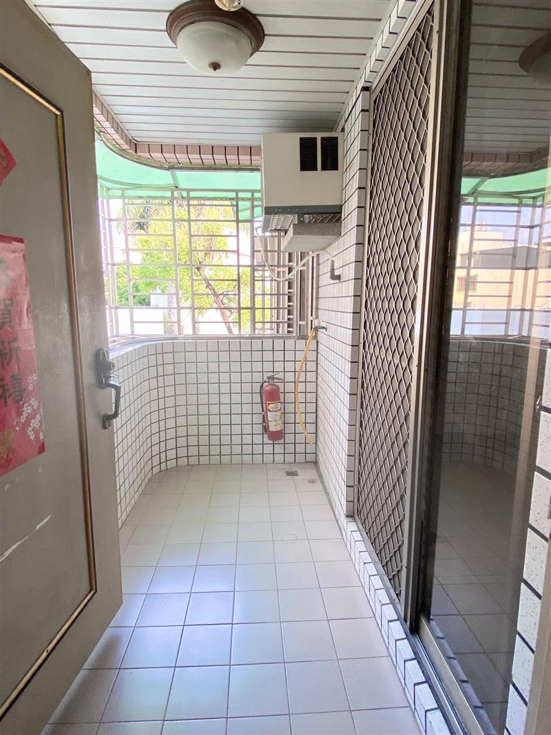 社宅🏠後昌電梯3房近莒光右昌商圈加工區捷運油廠國小📞愛窩,愛窩 iwow house
