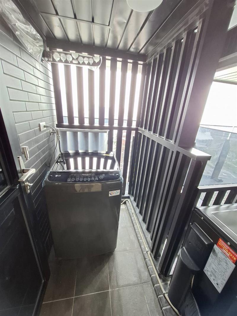 【稀有】全新未住 愛河第一排 高樓層景觀二房 (陽台直接看高雄流行音樂中心),愛窩 iwow house