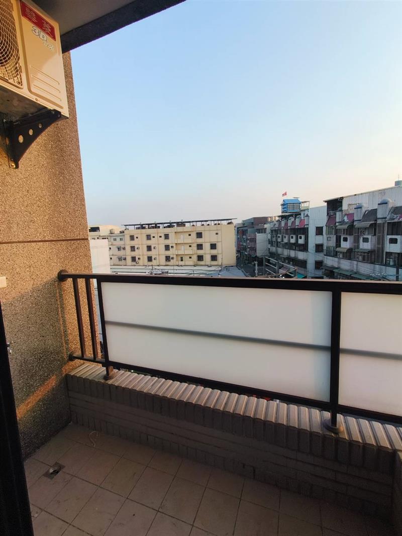 社宅🏠仁樂3-5商圈採光陽台獨立套房近國1📞愛窩,愛窩 iwow house