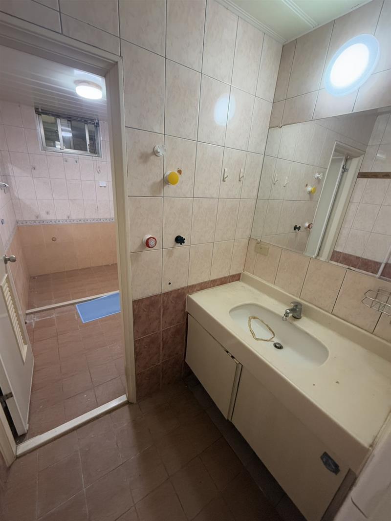 社宅🏠重如重愛商圈萌寵採光獨棟附超大露台近捷運高鐵📞愛窩,愛窩 iwow house