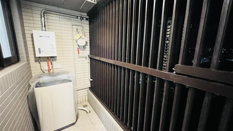 社宅🏠大學三十八街14F高大特區精裝、採光佳、近萬家福、全聯📞愛窩,愛窩 iwow house
