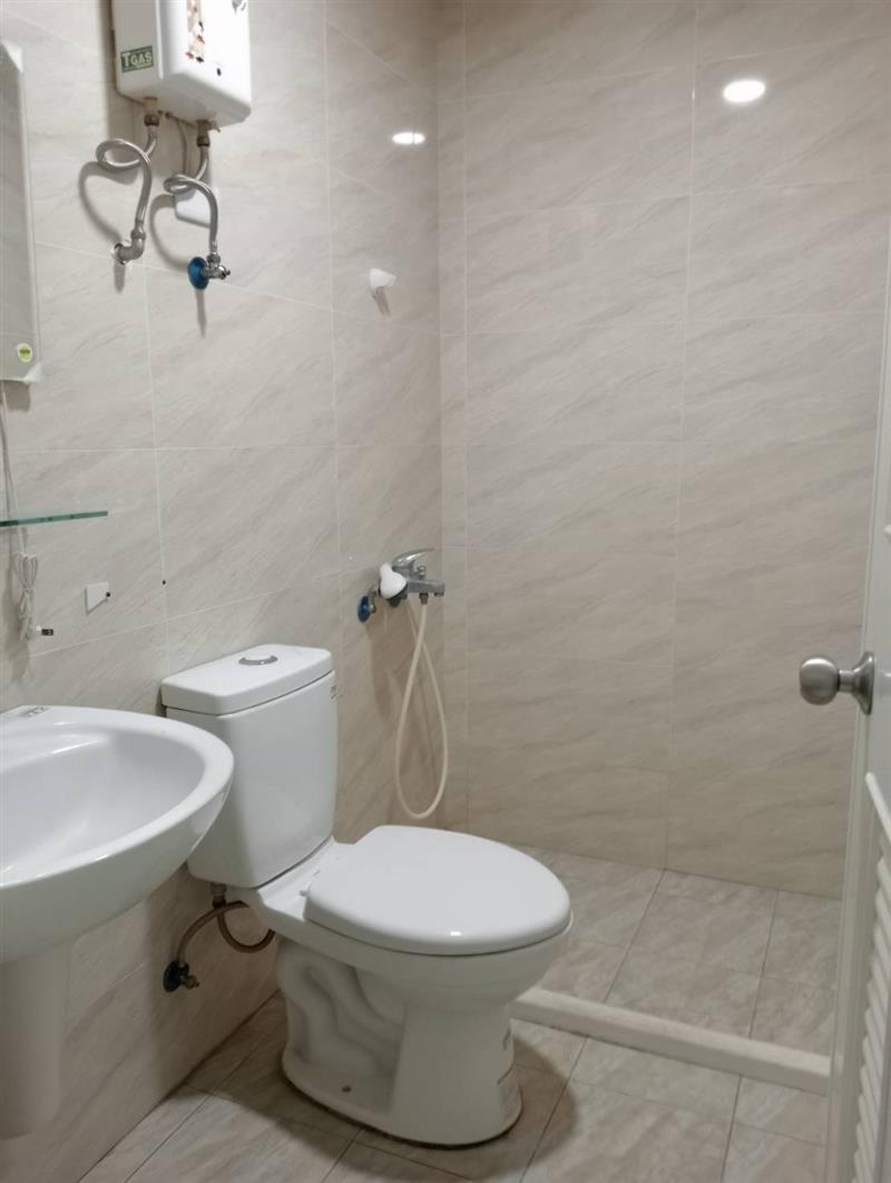 水管301獨洗陽台大坪套房近台塑📞愛窩,愛窩 iwow house