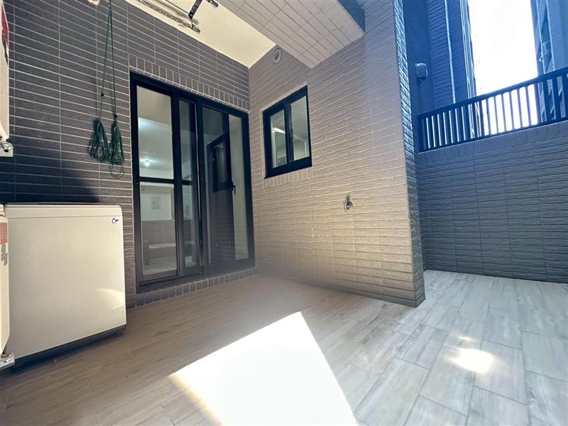 社宅🏠大中二2F全新電梯採光萌寵獨立套房近高鐵📞愛窩,愛窩 iwow house