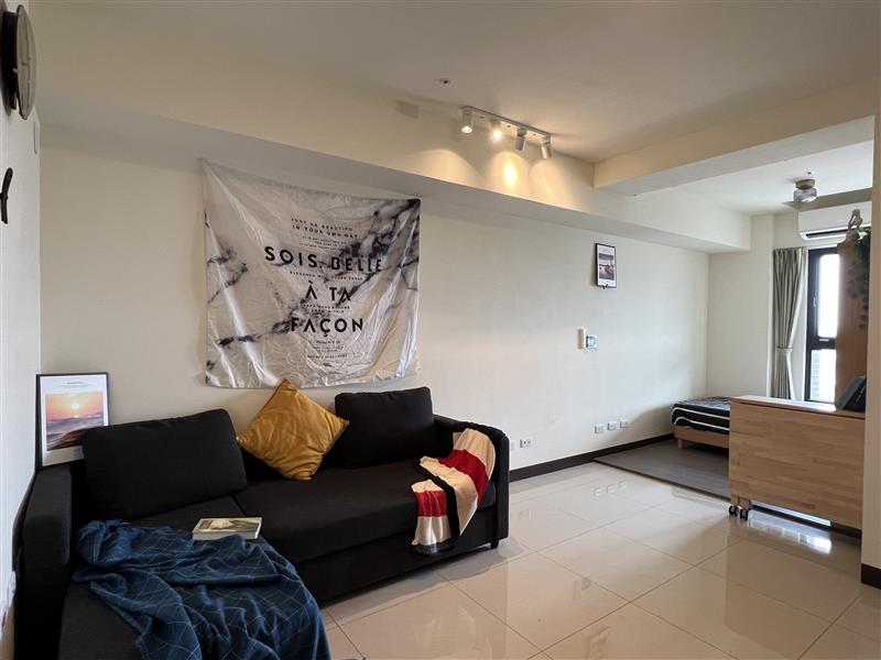 遼寧三中都景觀2房含車後驛捷運高鐵愛窩,愛窩 iwow house