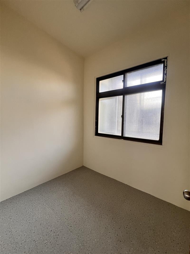 軍校公寓3+4樓7房空屋近世運捷運台積加工區📞愛窩,愛窩 iwow house
