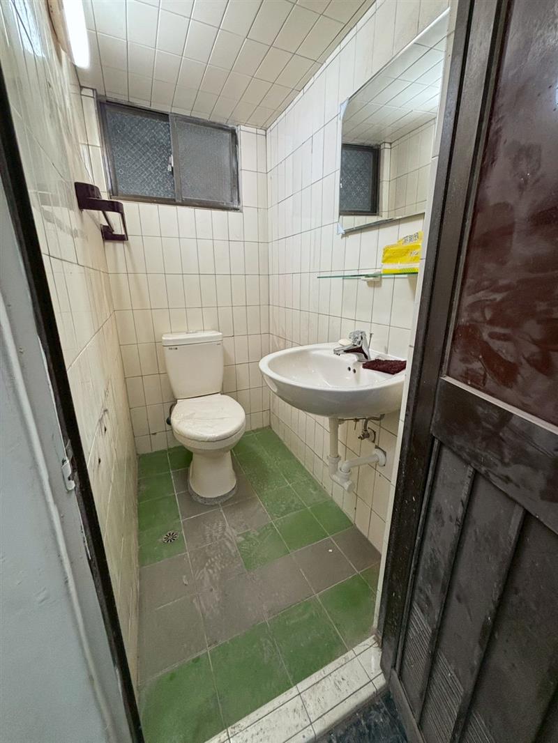 社宅🏠東門採光3房2廳2衛/有陽臺近鳳山火車站📞愛窩,愛窩 iwow house
