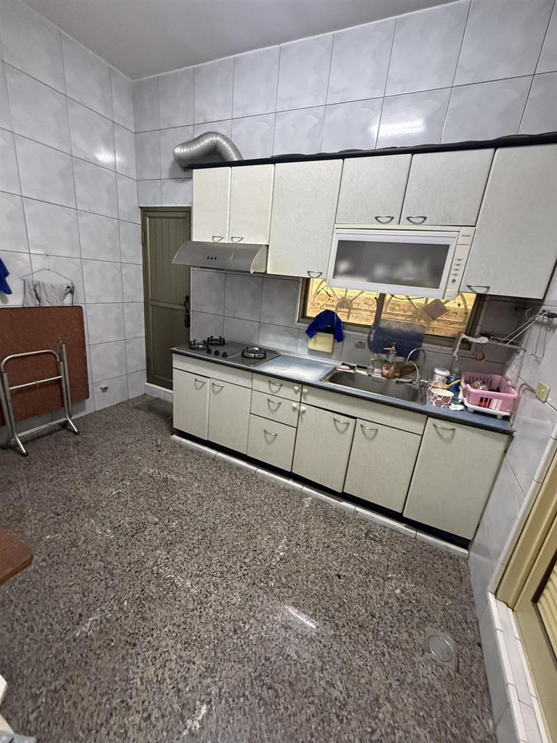 社宅🏠仁怡一仁武商圈萌寵三樓透天車庫4房含地下室📞愛窩,愛窩 iwow house