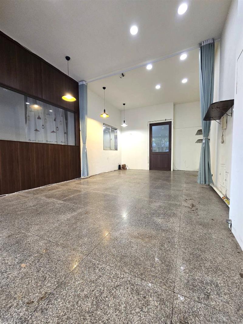 四維四4房低樓層近光榮碼頭輕軌愛窩,愛窩 iwow house