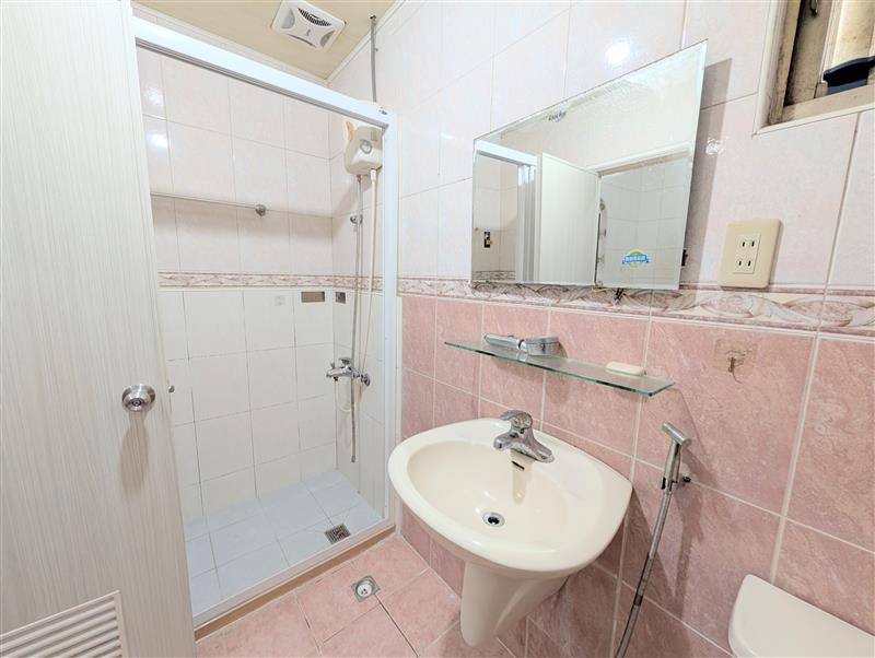學源501三多商圈採光房近光華夜市📞愛窩,愛窩 iwow house