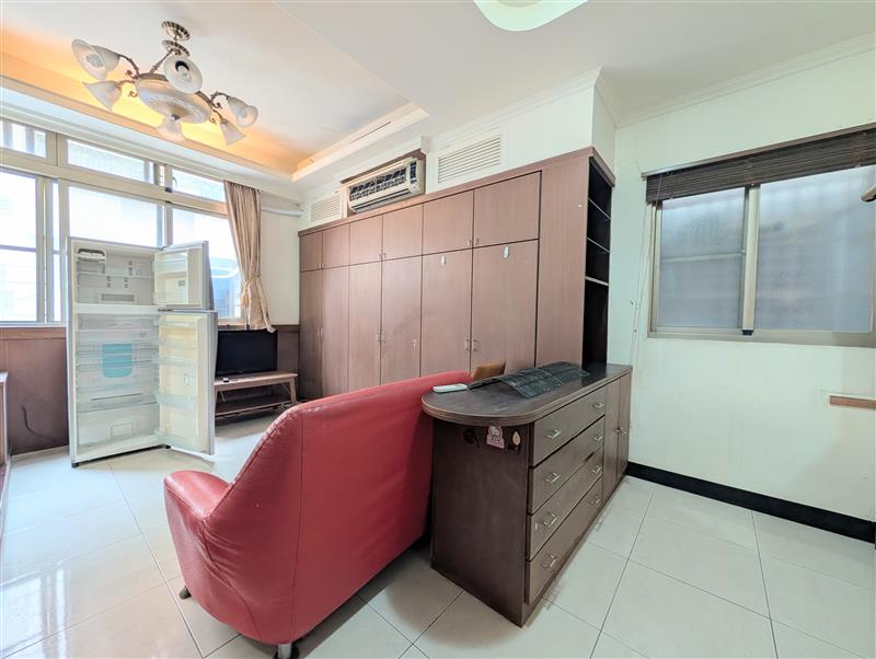 學源203三多商圈採光房可租補近光華夜市📞愛窩,愛窩 iwow house